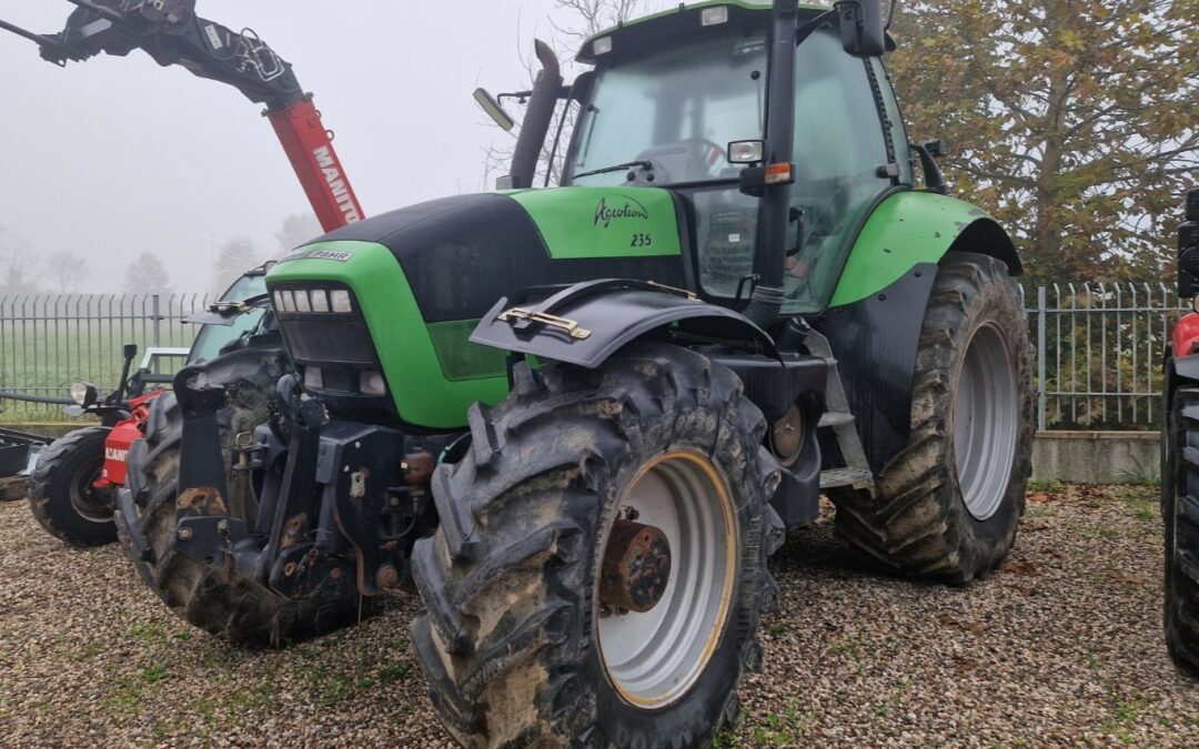 TRATTORE USATO DEUTZ AGROTRON 235