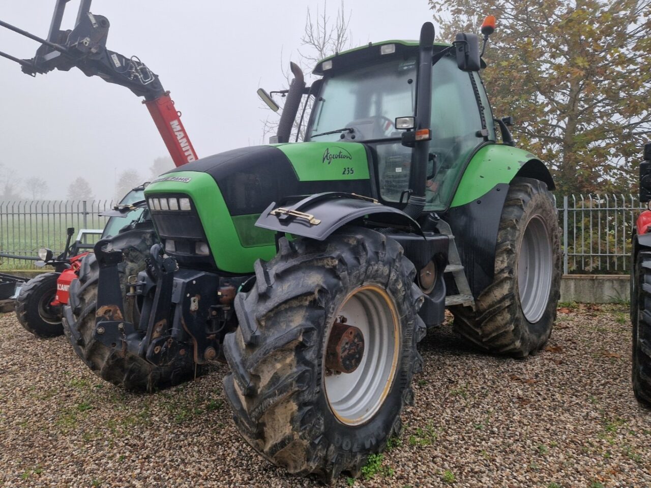 TRATTORE USATO DEUTZ AGROTRON 235